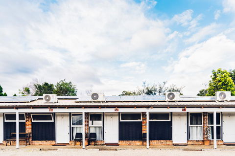The Lodge Bellingen - Dalby Accommodation 4