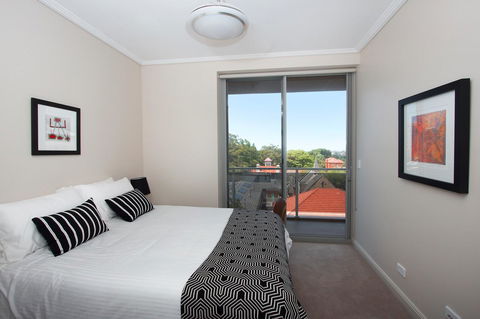 The Junction Palais - Modern And Spacious 2BR Bondi Junction Apartment Close To Everything - Dalby Accommodation 6