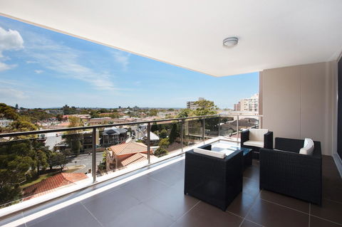 The Junction Palais - Modern And Spacious 2BR Bondi Junction Apartment Close To Everything - Dalby Accommodation 1