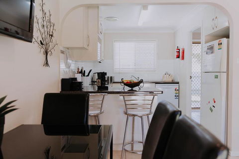 Central Wagga Self Catering Apartment - Dalby Accommodation 6