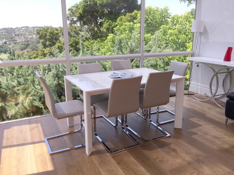 Luxury House In Bondi Junction - Dalby Accommodation 1