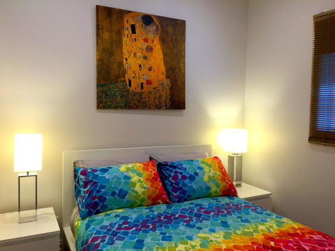Luxury House In Bondi Junction - Dalby Accommodation 10