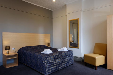 Royal Exhibition Hotel - Dalby Accommodation 12