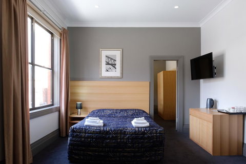 Royal Exhibition Hotel - Dalby Accommodation 0