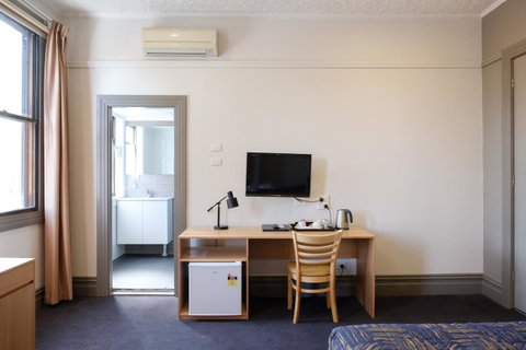 Royal Exhibition Hotel - Dalby Accommodation 11