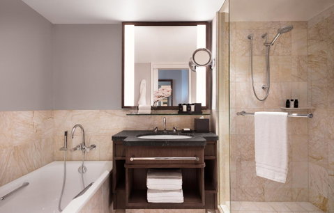 Four Seasons Hotel Sydney - Dalby Accommodation 5