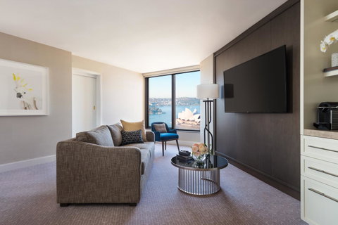 Four Seasons Hotel Sydney - Dalby Accommodation 1