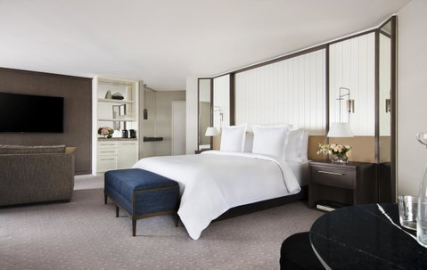 Four Seasons Hotel Sydney - Dalby Accommodation 2