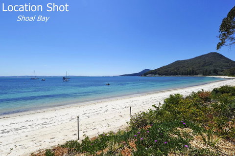 Ronald Avenue 1/65 - Shoal Bay - Dalby Accommodation 10
