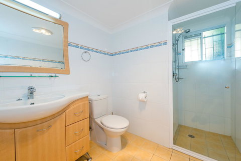 Ronald Avenue 1/65 - Shoal Bay - Dalby Accommodation 9