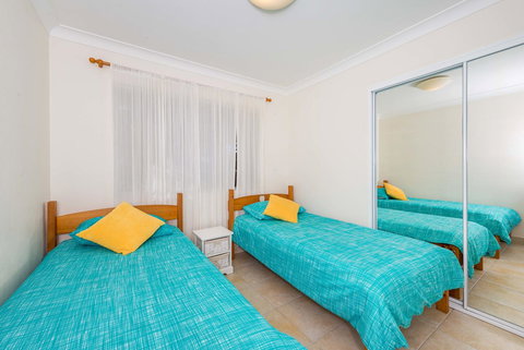 Ronald Avenue 1/65 - Shoal Bay - Dalby Accommodation 8