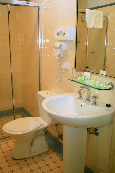 Avonmore On The Park Boutique Hotel - Dalby Accommodation 11