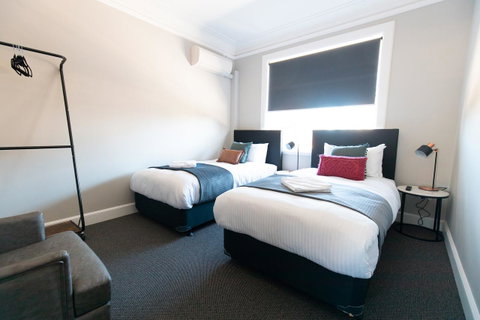 Horse And Jockey Hotel Homebush - Dalby Accommodation 7