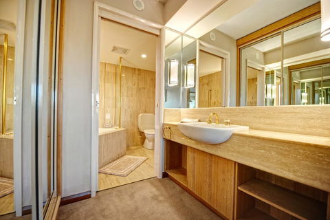 Charlesworth Bay Beach Resort - Dalby Accommodation 18