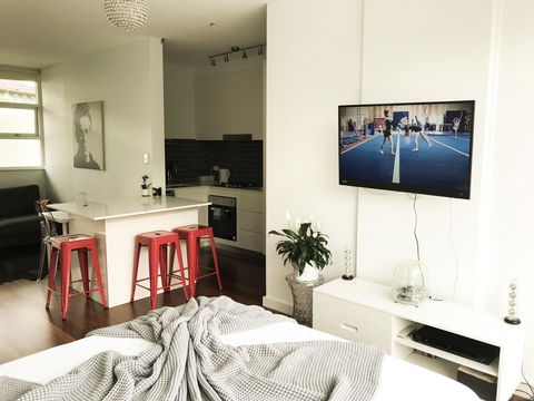 Woollahra Gem, Spectacular Views And Garden Paradise - Dalby Accommodation 10