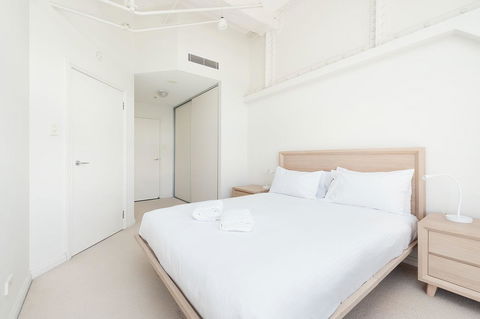 Waterfront Apartment On Sydney Harbour - Dalby Accommodation 10