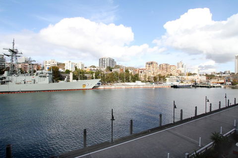 Waterfront Apartment On Sydney Harbour - Dalby Accommodation 12