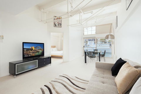 Waterfront Apartment On Sydney Harbour - Dalby Accommodation 1