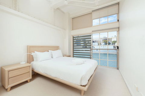 Waterfront Apartment On Sydney Harbour - Dalby Accommodation 0
