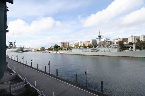 Waterfront Apartment On Sydney Harbour - Dalby Accommodation 13
