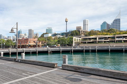 Waterfront Apartment On Sydney Harbour - Dalby Accommodation 5