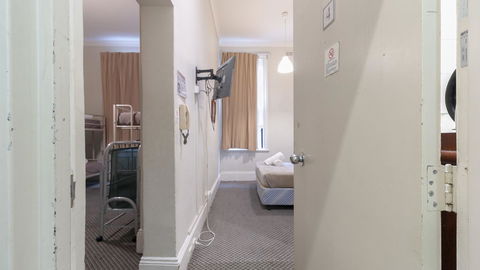 Woolbrokers Hotel - Dalby Accommodation 8