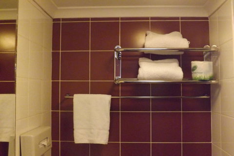 Hotel Hacienda - Dalby Accommodation 24