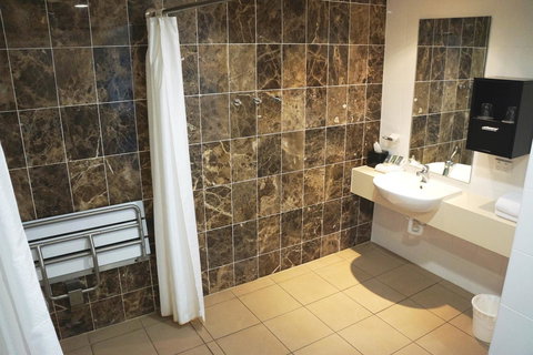 Rydges Mount Panorama Bathurst - Dalby Accommodation 1