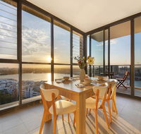 Stunning Sunset Water View 2BEDs on High Rises - Dalby Accommodation