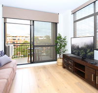 Vibrant inner-city living - Darling Harbour fringe - Dalby Accommodation