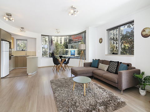 Lower Bridge And Sails - Executive 2BR Darlinghurst Apartment With Balcony And Rooftop Views - Dalby Accommodation 0