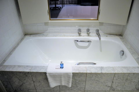 Radisson Blu Plaza Hotel Sydney - Dalby Accommodation 37