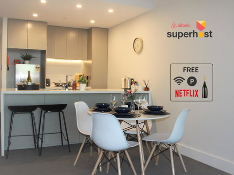 Stunning Views Sydney Olympic Park - Dalby Accommodation 0