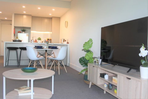 Stunning Views Sydney Olympic Park - Dalby Accommodation 4