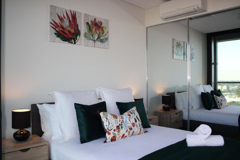 Stunning Views Sydney Olympic Park - Dalby Accommodation 20