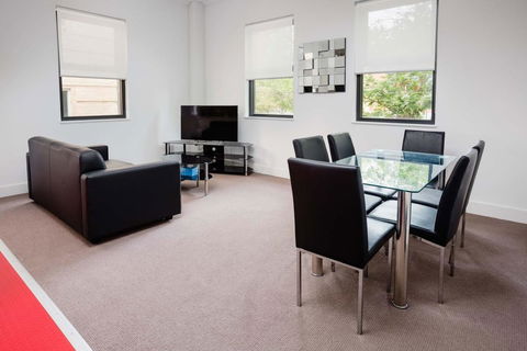 The Star Apartments - Dalby Accommodation 5