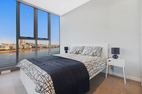 Brand New 3 Bedrooms Apt With Waterfront View - Dalby Accommodation 18