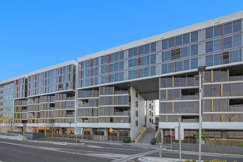 Brand New 3 Bedrooms Apt With Waterfront View - Dalby Accommodation 5