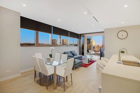 Brand New 3 Bedrooms Apt With Waterfront View - Dalby Accommodation 6