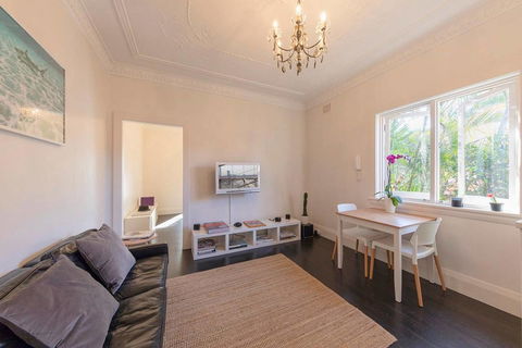 BONDI BEACH PRIME 1 Bedroom + Sunroom - Dalby Accommodation 3