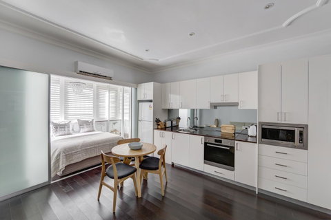Regents Court Sydney - Dalby Accommodation 13