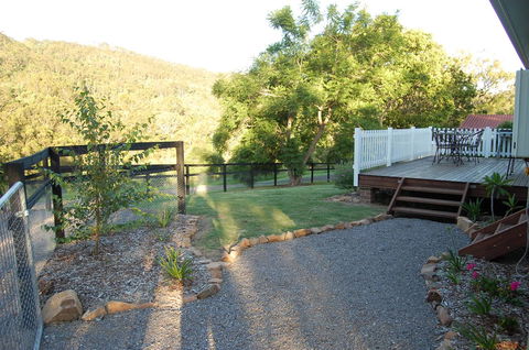 Cadair Cottages - Dalby Accommodation 4