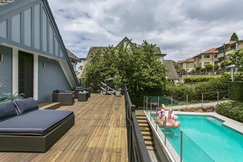 Summery, Spacious 4 Bed Home In Kurraba Point - Dalby Accommodation 3