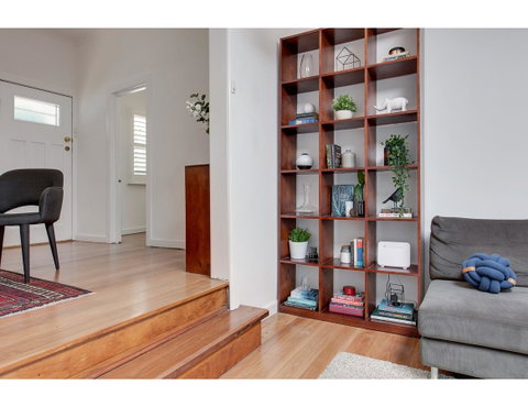 Spacious Cottage With Views, 10 Mins From The City - Dalby Accommodation 18
