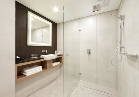 Furama Darling Harbour - Dalby Accommodation 6