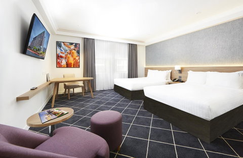Furama Darling Harbour - Dalby Accommodation 3