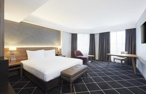 Furama Darling Harbour - Dalby Accommodation 21