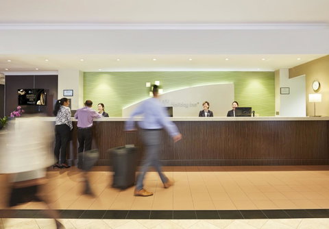 Furama Darling Harbour - Dalby Accommodation 2