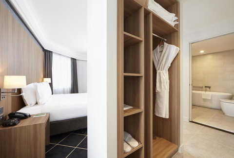Furama Darling Harbour - Dalby Accommodation 35