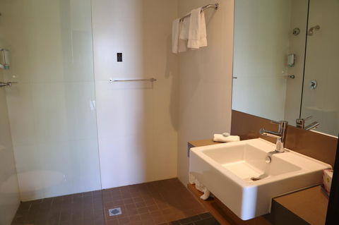 Alpha Hotel Eastern Creek - Dalby Accommodation 27